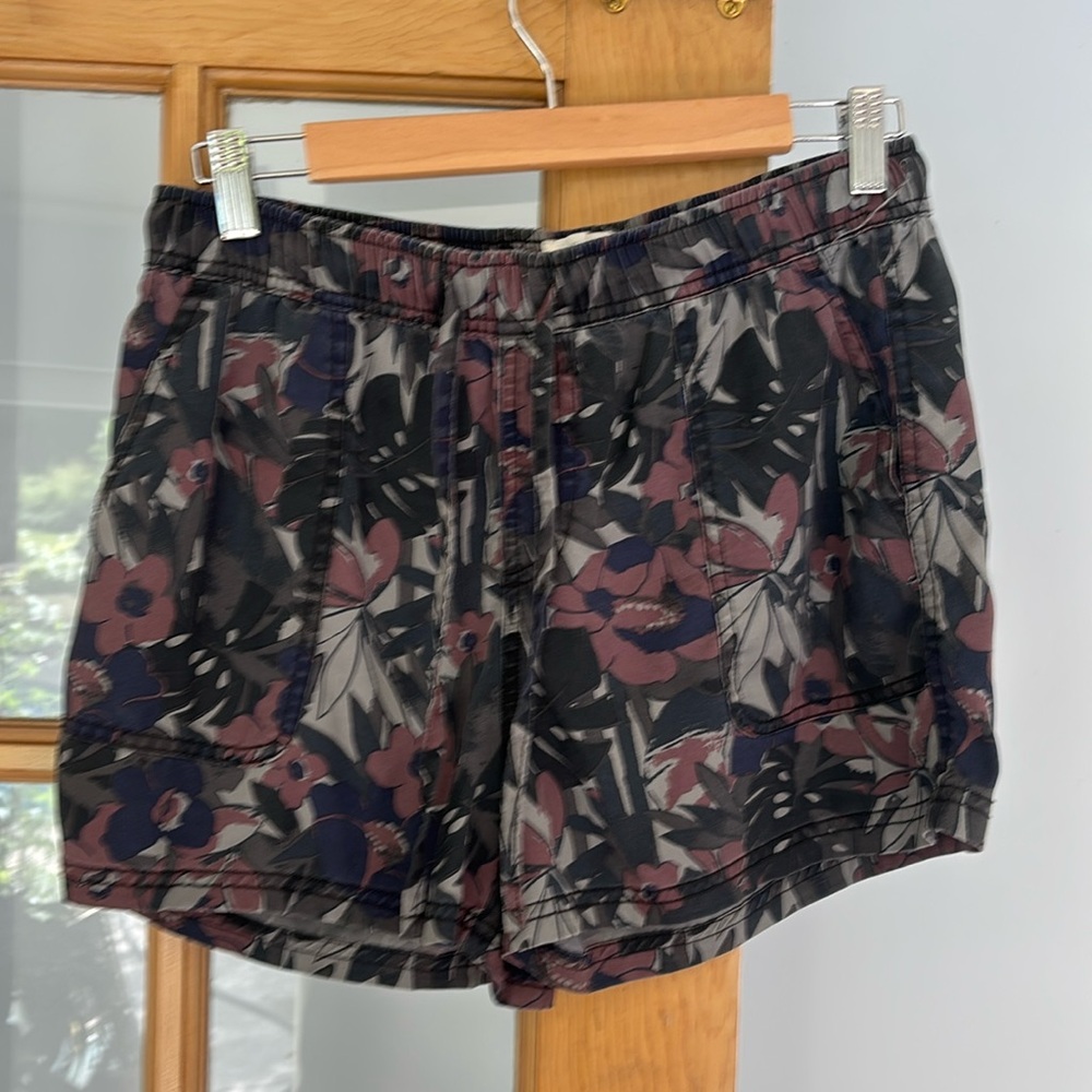 Like new women’s size small shorts multi color